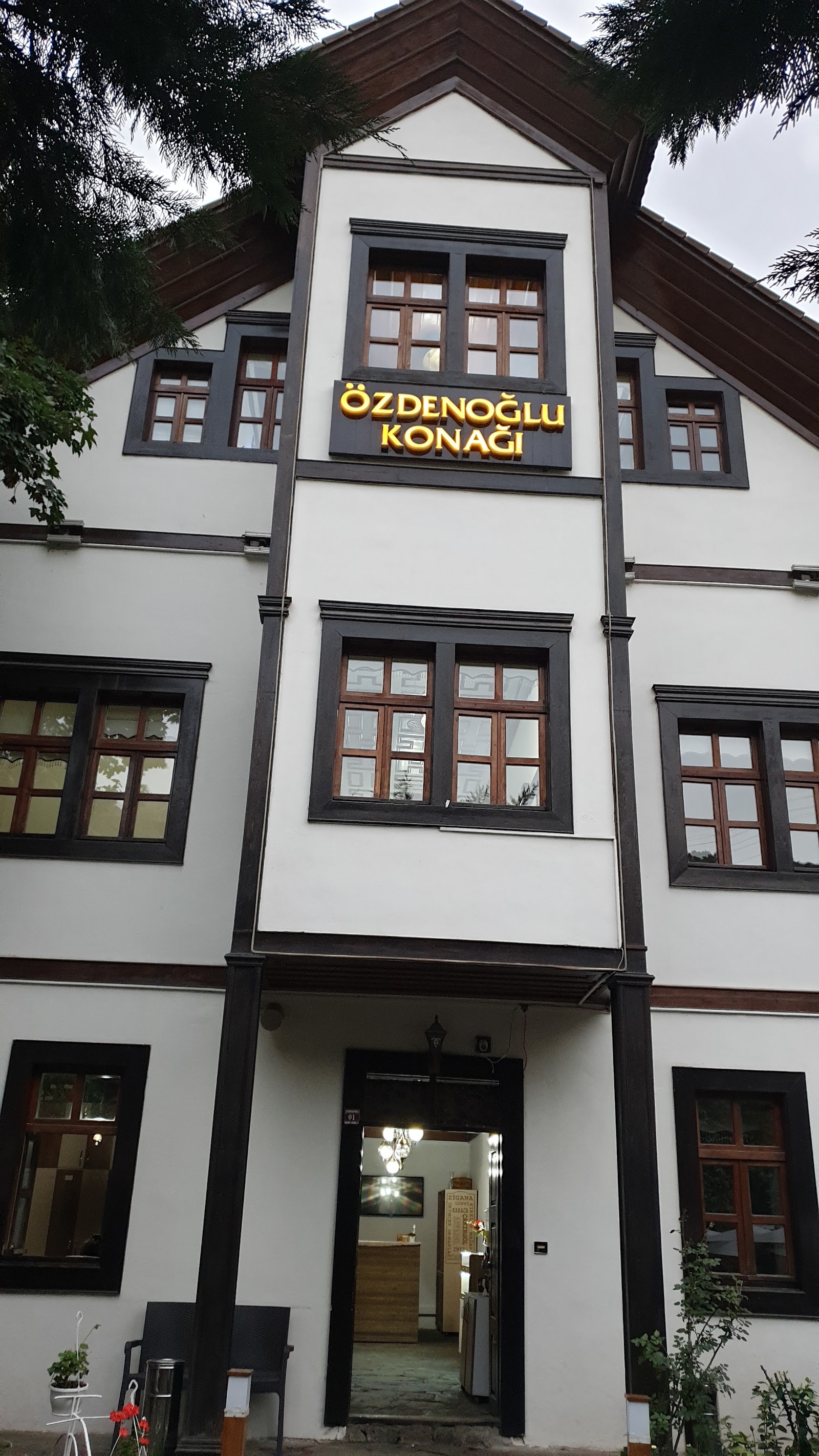 Özdenoğlu Konağı